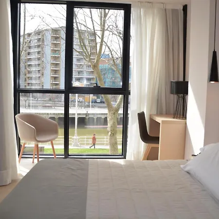 毕尔巴鄂广场酒店