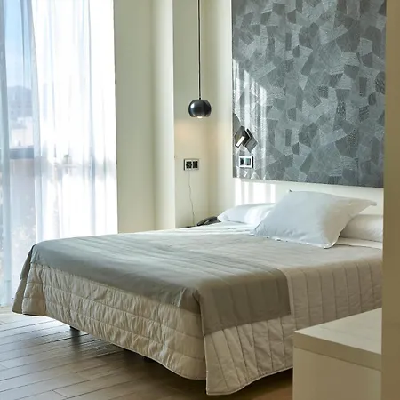 毕尔巴鄂广场酒店 酒店