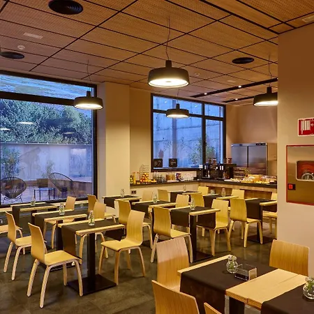 毕尔巴鄂广场酒店 2*