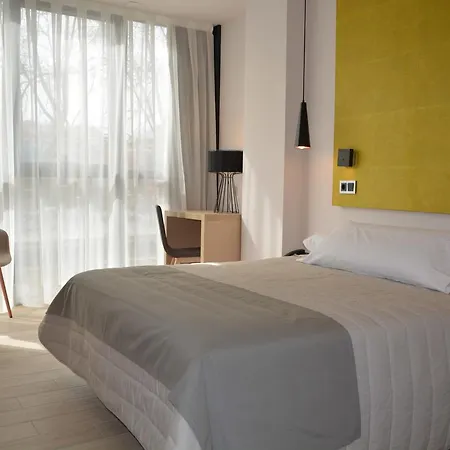 毕尔巴鄂广场酒店 2*