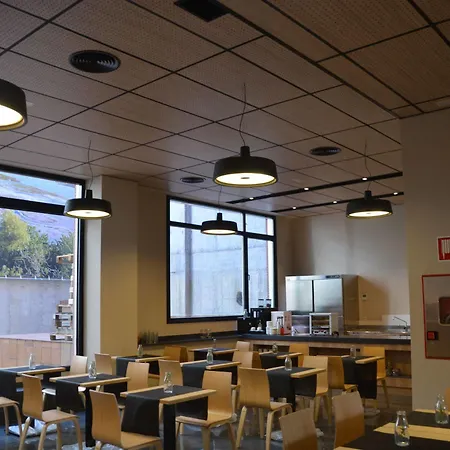 Szálloda Plaza 2*
