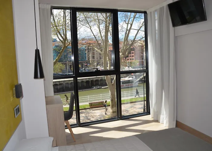 Plaza Отель Бильбао